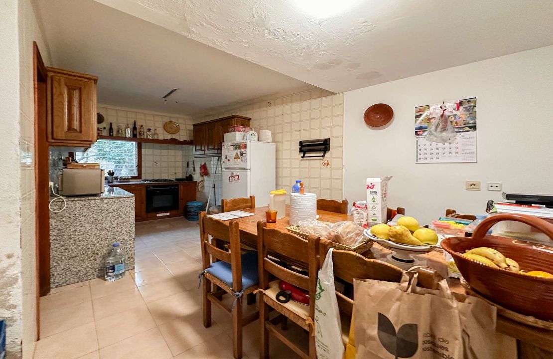 3 bedroom townhouse in Pollensa, Mallorca with patio and two terraces for sale