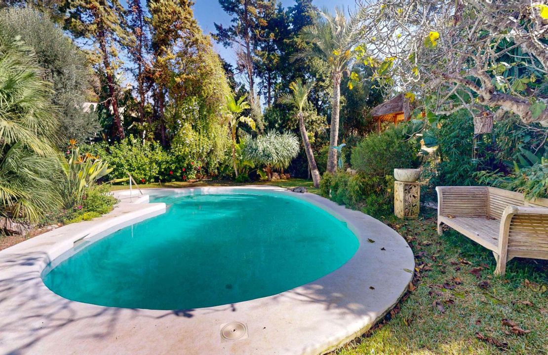 Exclusive Villa in Bonaire Alcudia with Pool, Sea View and BUILDING PLOT