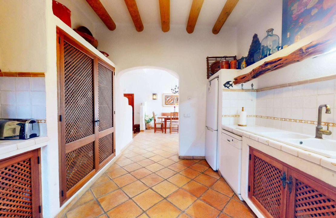 Exclusive Villa in Bonaire Alcudia with Pool, Sea View and BUILDING PLOT
