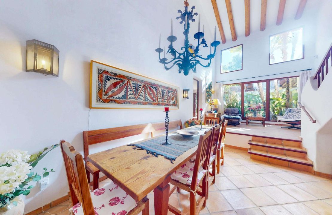 Exclusive Villa in Bonaire Alcudia with Pool, Sea View and BUILDING PLOT