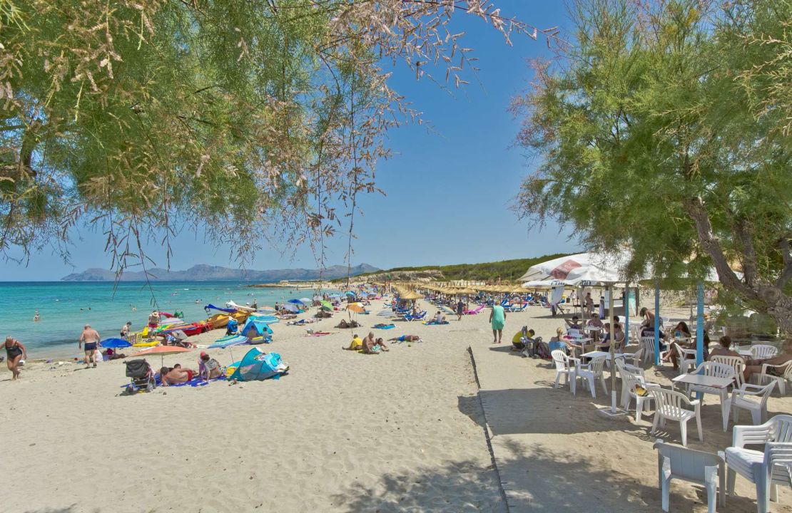Building for sale on the seafront in Can Picafort, Mallorca