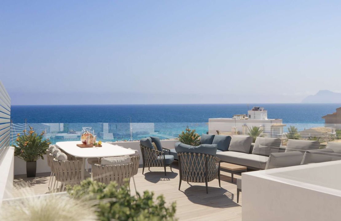 Building for sale on the seafront in Can Picafort, Mallorca