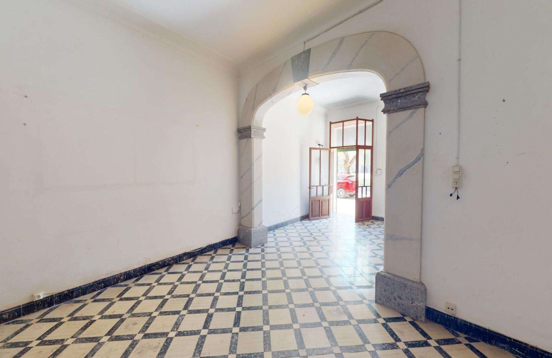 Townhouse in Sa Pobla to renew with technical project & license fees
