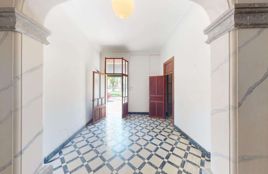 Townhouse in Sa Pobla to renew with technical project & license fees