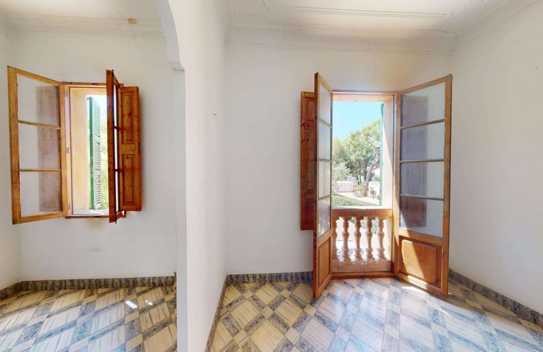 Townhouse in Sa Pobla to renew with technical project & license fees