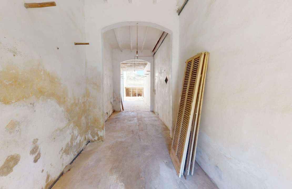 Townhouse in Sa Pobla to renew with technical project & license fees
