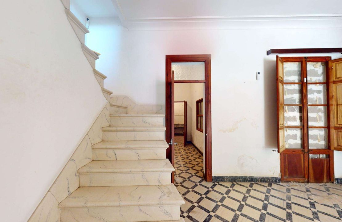 Townhouse in Sa Pobla to renew with technical project & license fees