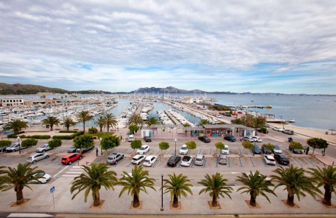 Puerto Pollensa modern duplex apartment FRONT LINE SEA for rent