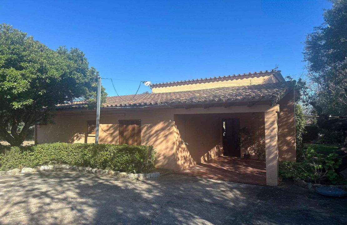 Charming Finca with Pool just 5 Minutes Drive to Pollensa