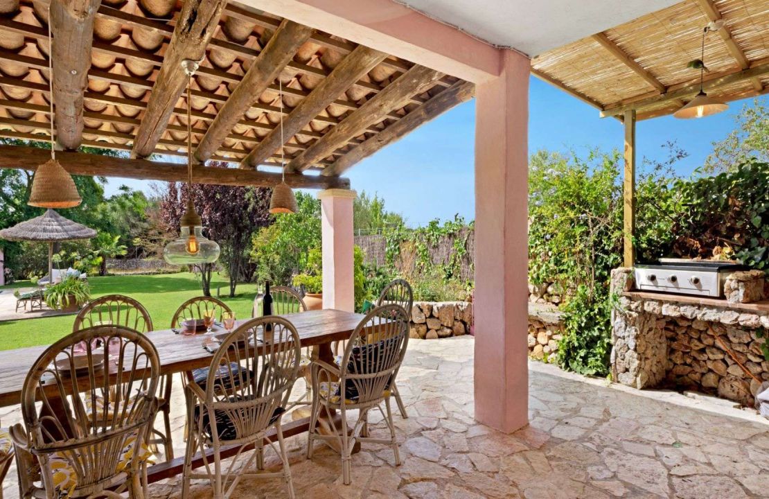 Traditional-style finca home with guest cottage and pool for sale