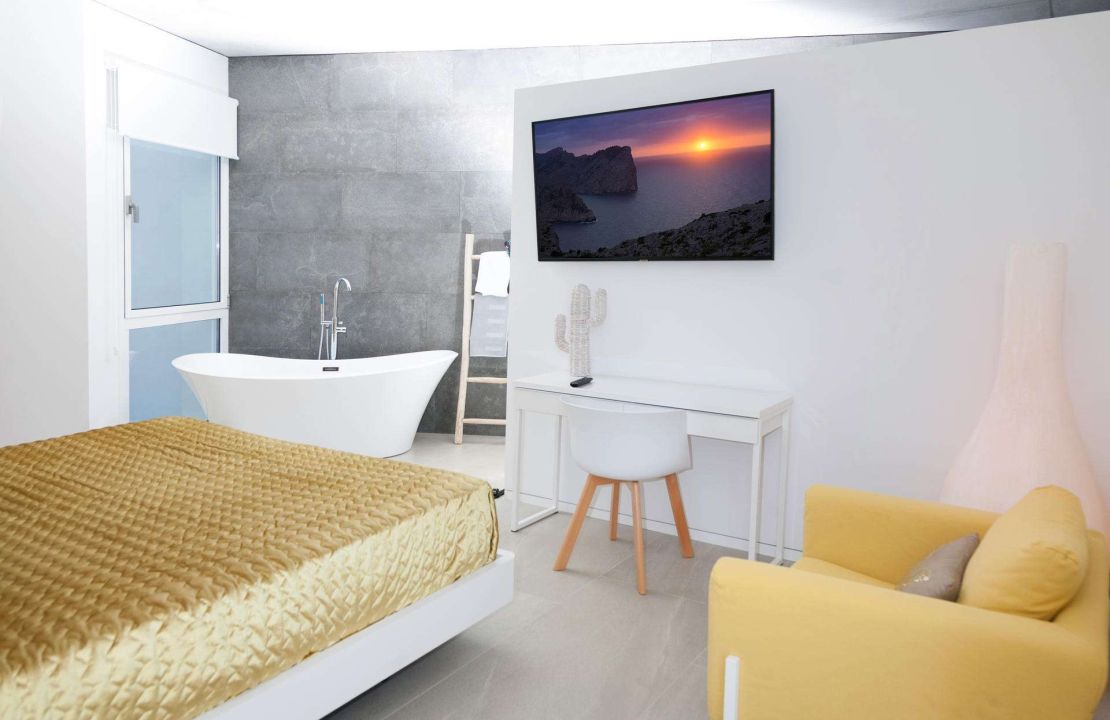 Modern villa in Crestatx, Sa Pobla North Mallorca for sale