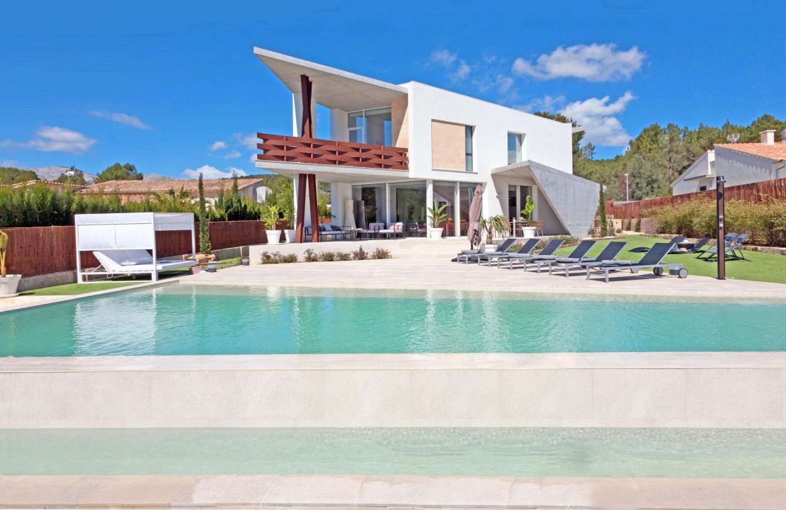 Modern villa in Crestatx, Sa Pobla North Mallorca for sale
