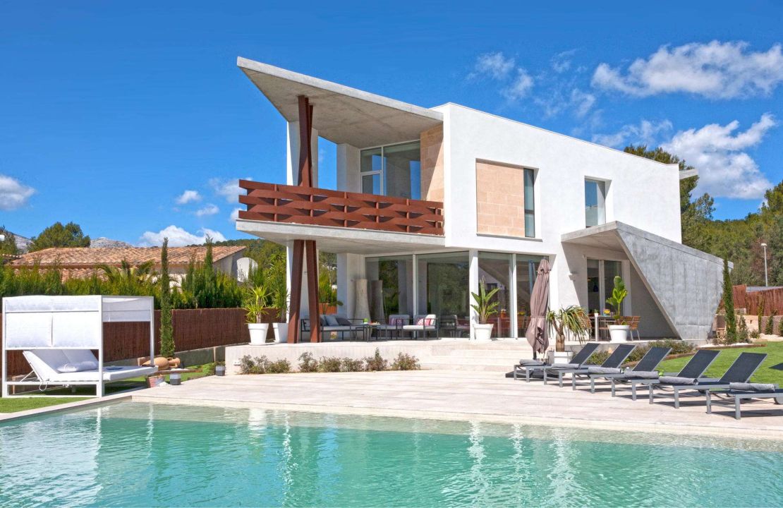 Modern villa in Crestatx, Sa Pobla North Mallorca for sale