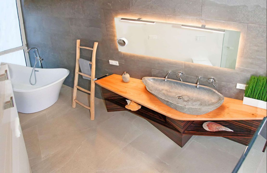 Modern villa in Crestatx, Sa Pobla North Mallorca for sale