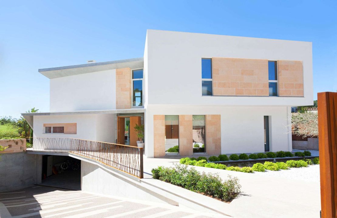 Modern villa in Crestatx, Sa Pobla North Mallorca for sale