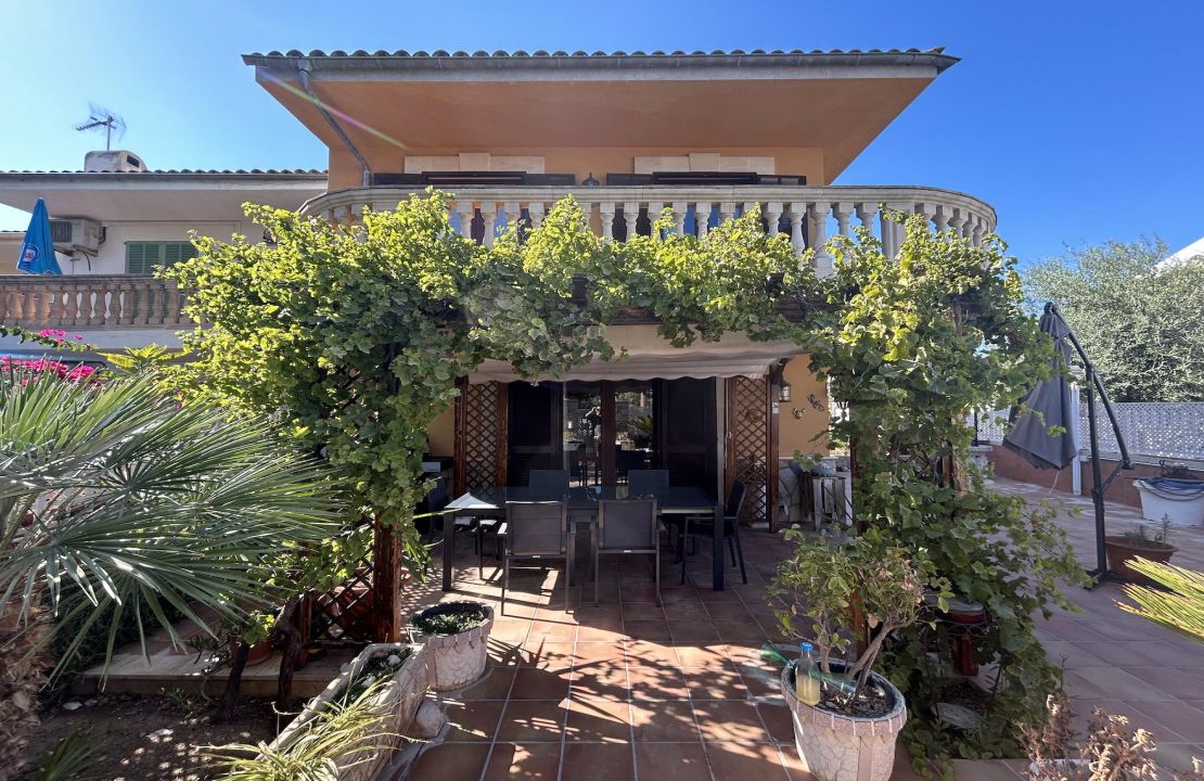 House for sale in Alcudia Mallorca with garage