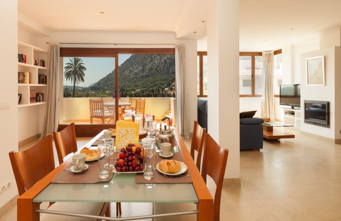 2 bedroom centrally situated apartment in Pollensa old town for rental