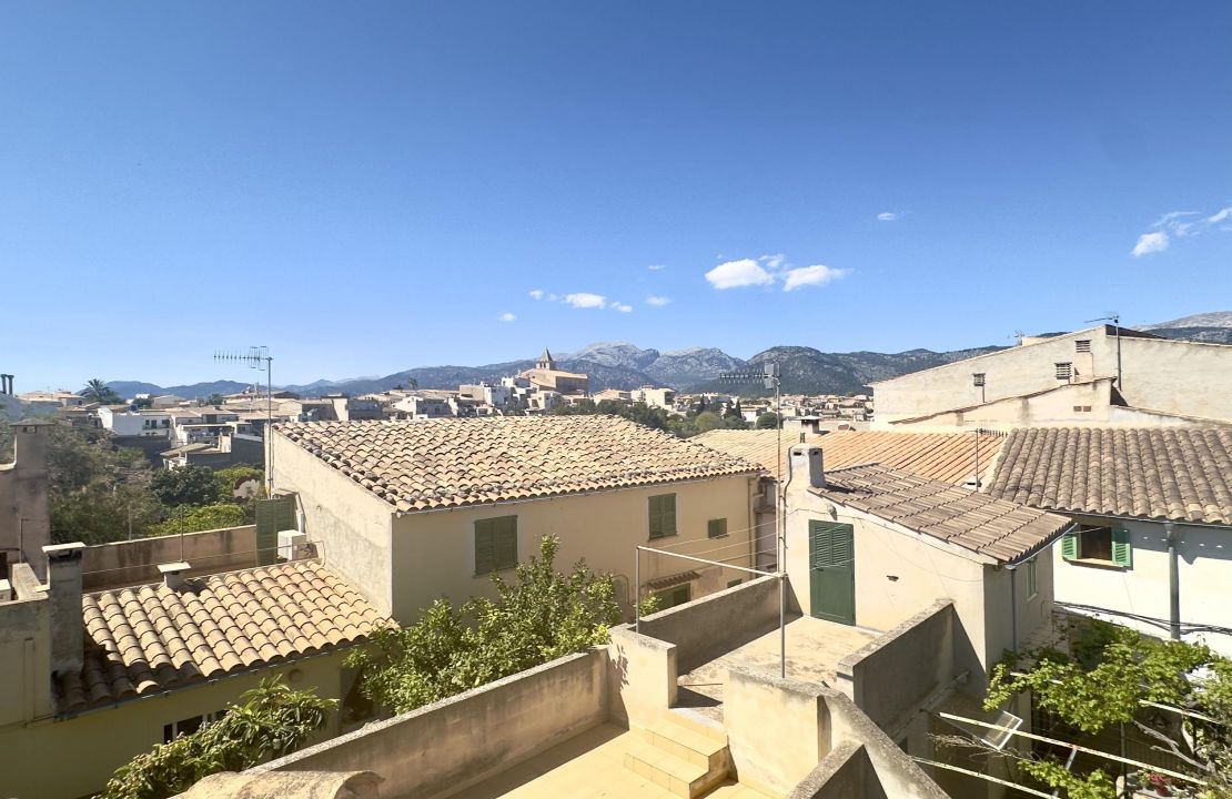 Renovation Project: Townhouse in Campanet, Mallorca with Approved Building Plans