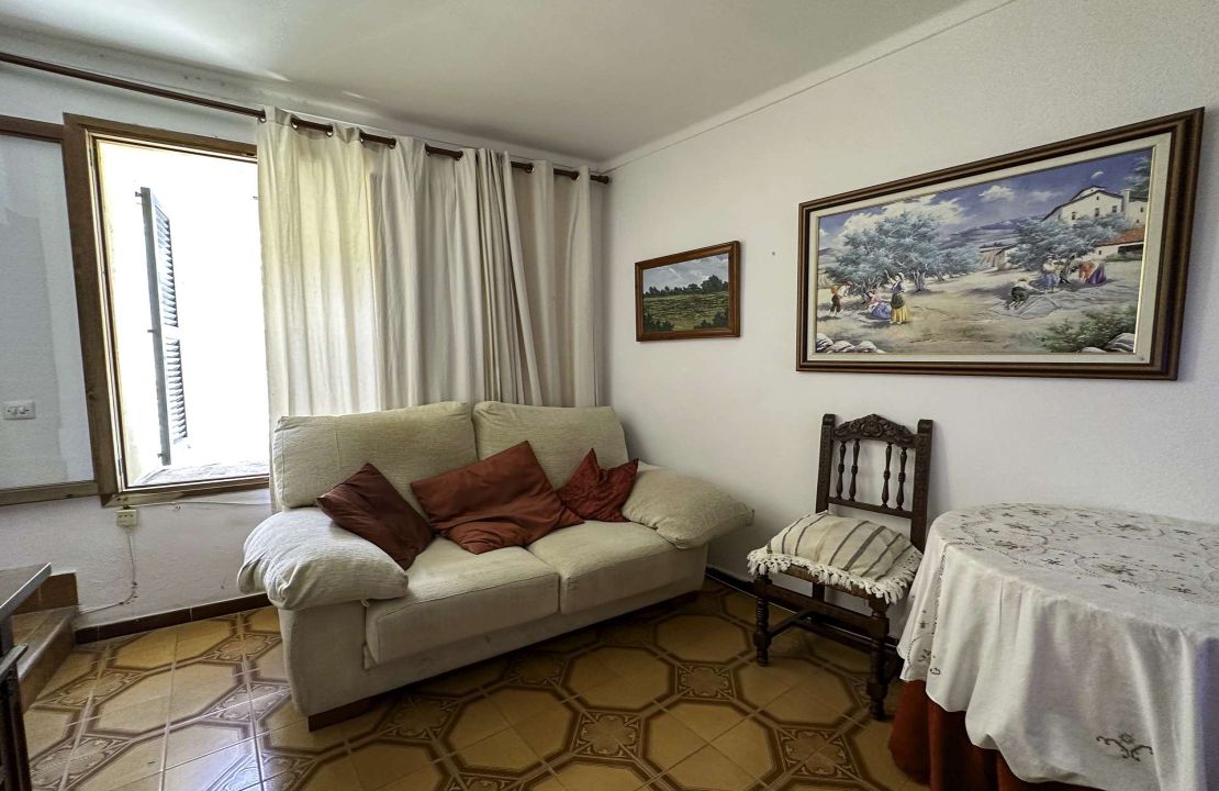 Town house in Pollensa, Mallorca, for sale to renovate