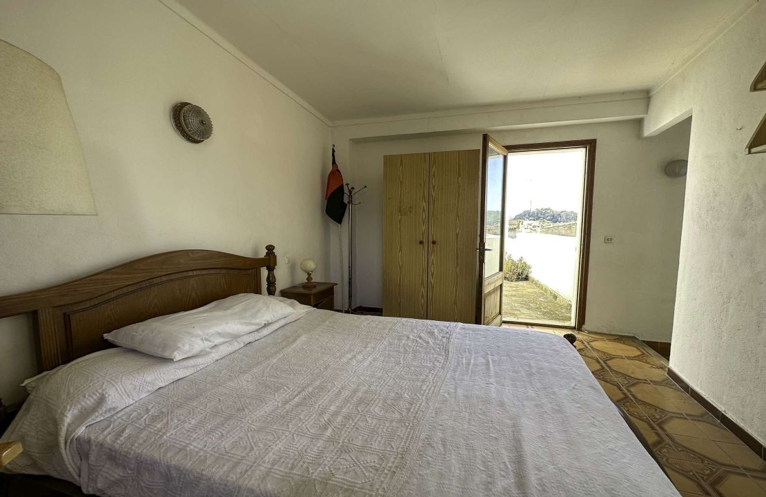 Town house in Pollensa, Mallorca, for sale to renovate