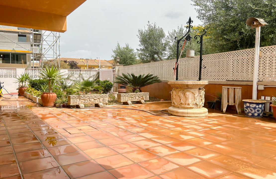 House for sale in Alcudia Mallorca with garage