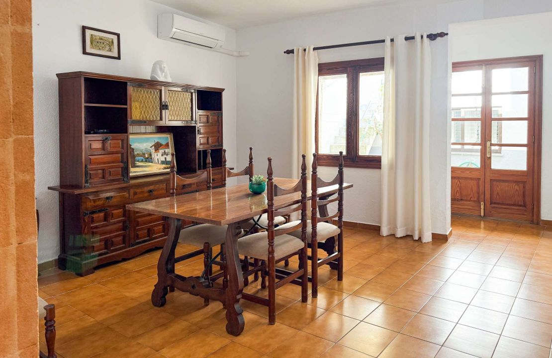 Large townhouse in Pollença to renovate