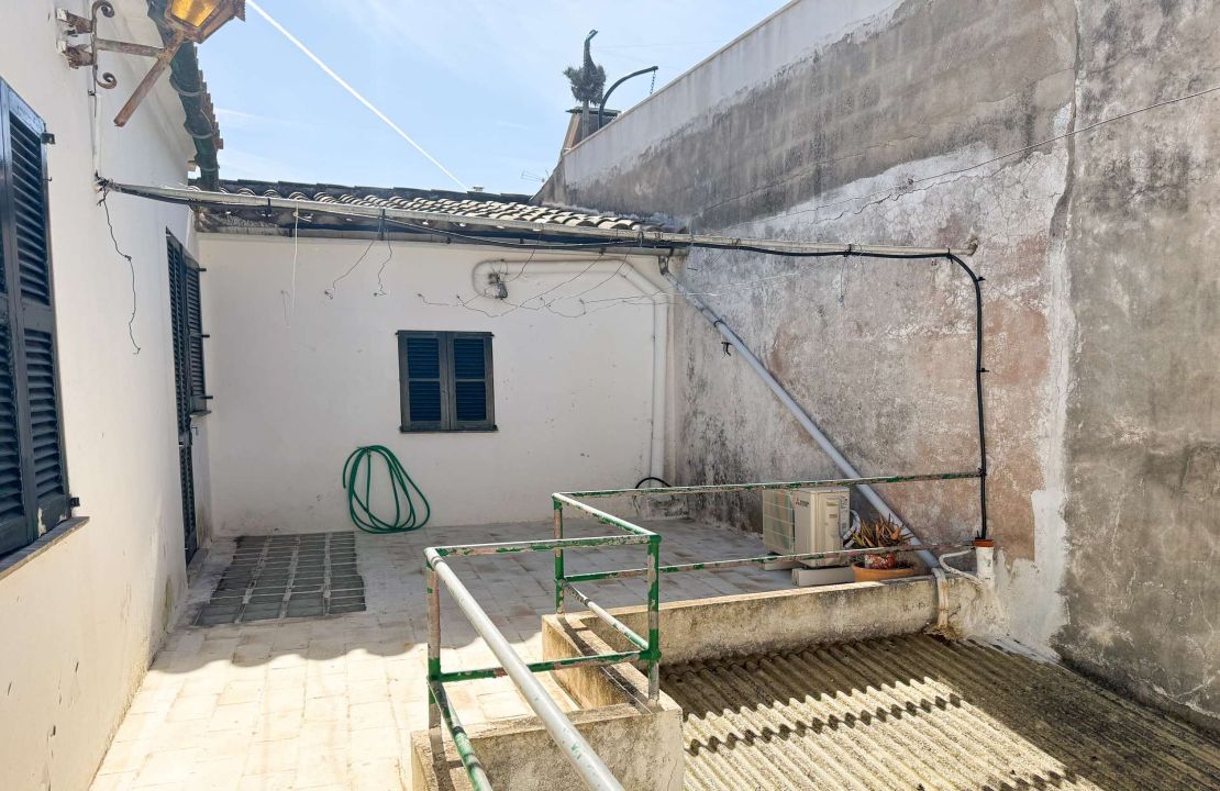 Large townhouse in Pollença to renovate