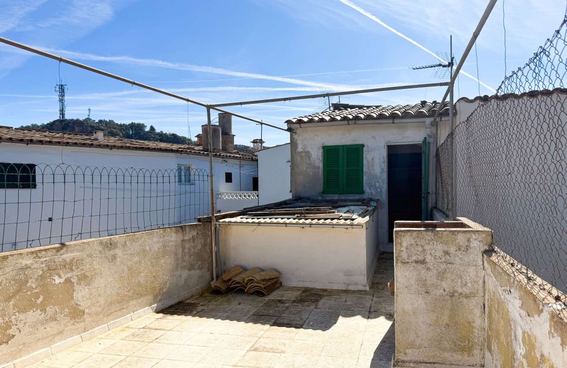 Large townhouse in Pollença to renovate