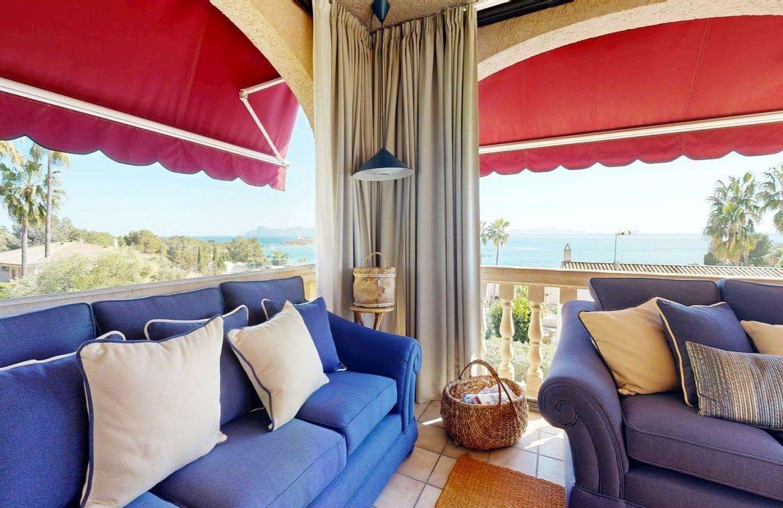 NEW listing - Villa with sea views in Alcanada Alcudia, Pool and Garage