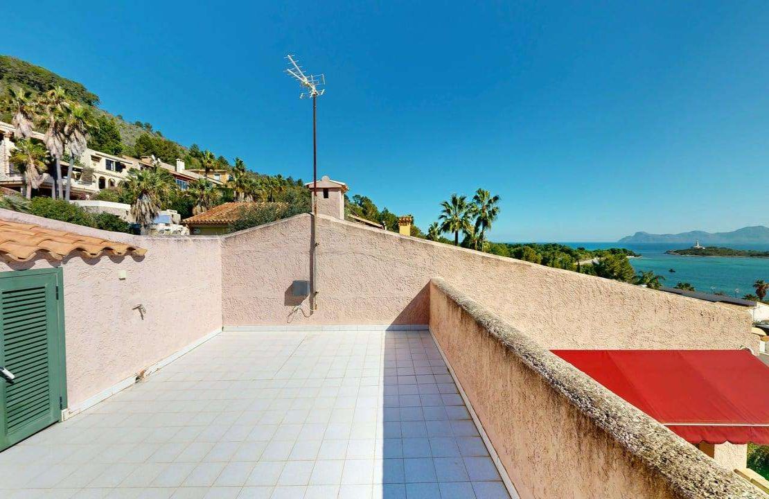 NEW listing - Villa with sea views in Alcanada Alcudia, Pool and Garage