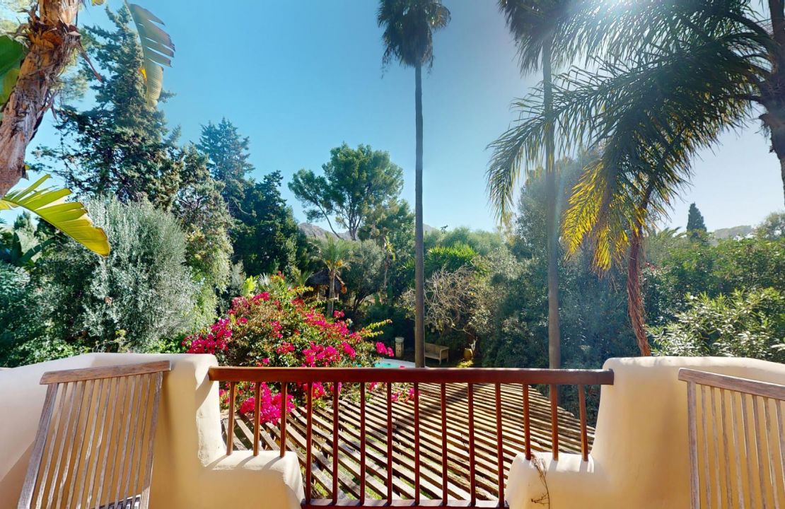 Villa en Bonaire Alcudia con piscina, garaje y vistas al mar con parcelas opcionales