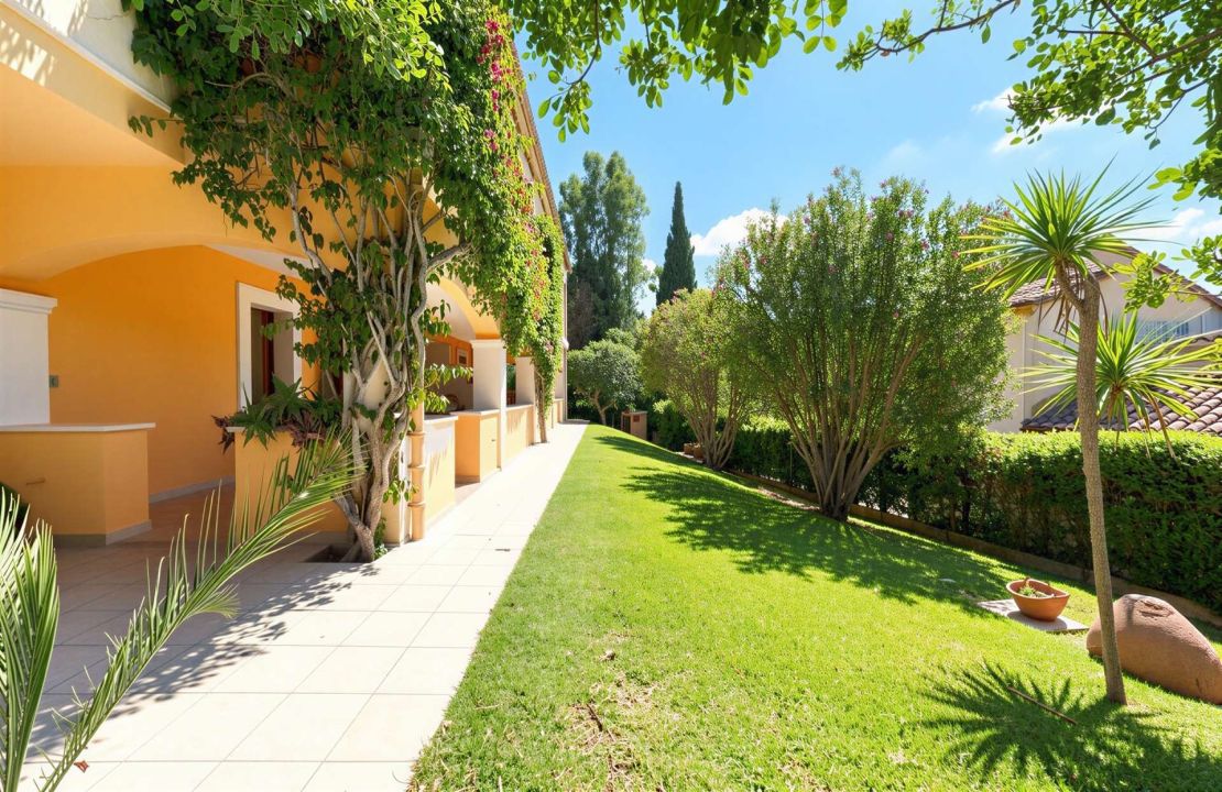 Exclusive 7 bedroom Villa in Bonaire, Alcudia with pool and garages in top location