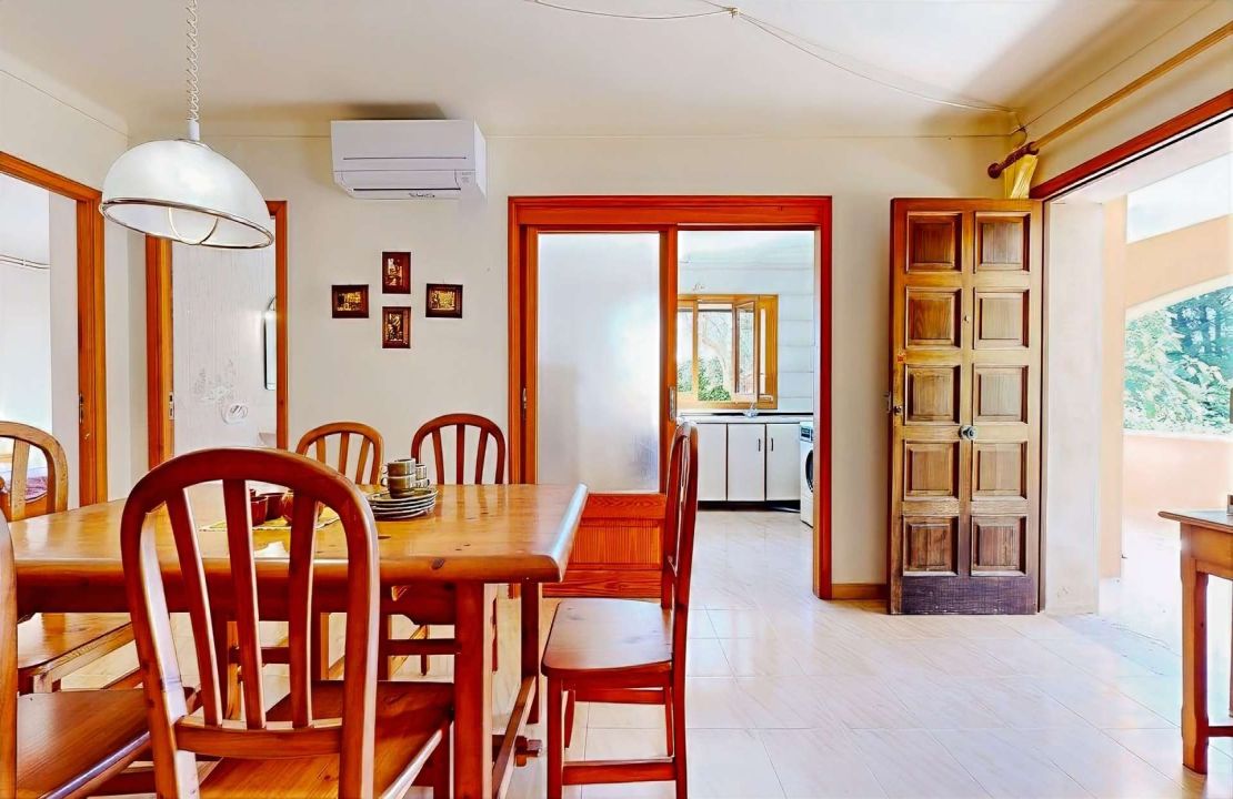 Exclusive 7 bedroom Villa in Bonaire, Alcudia with pool and garages in top location