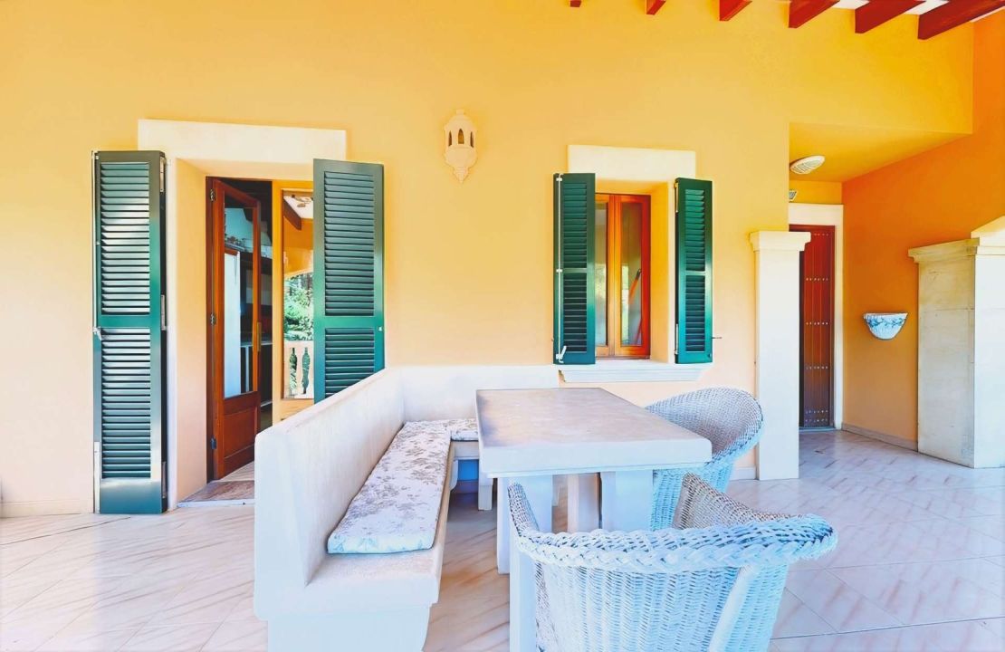 Exclusive 7 bedroom Villa in Bonaire, Alcudia with pool and garages in top location