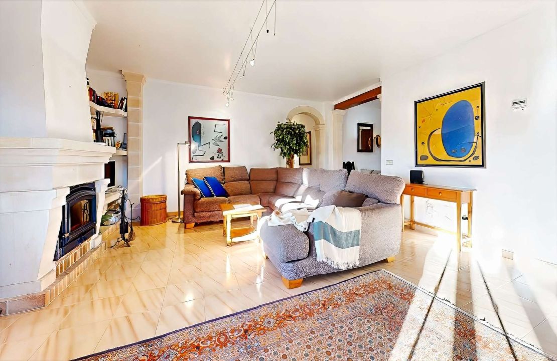 Exclusive 7 bedroom Villa in Bonaire, Alcudia with pool and garages in top location