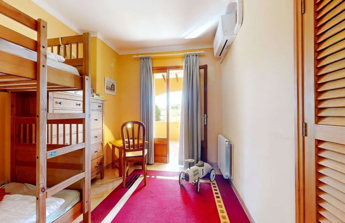 Exclusive 7 bedroom Villa in Bonaire, Alcudia with pool and garages in top location