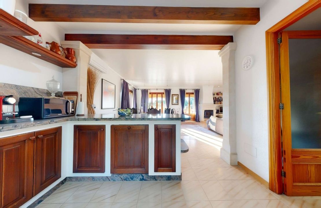 Exclusive 7 bedroom Villa in Bonaire, Alcudia with pool and garages in top location