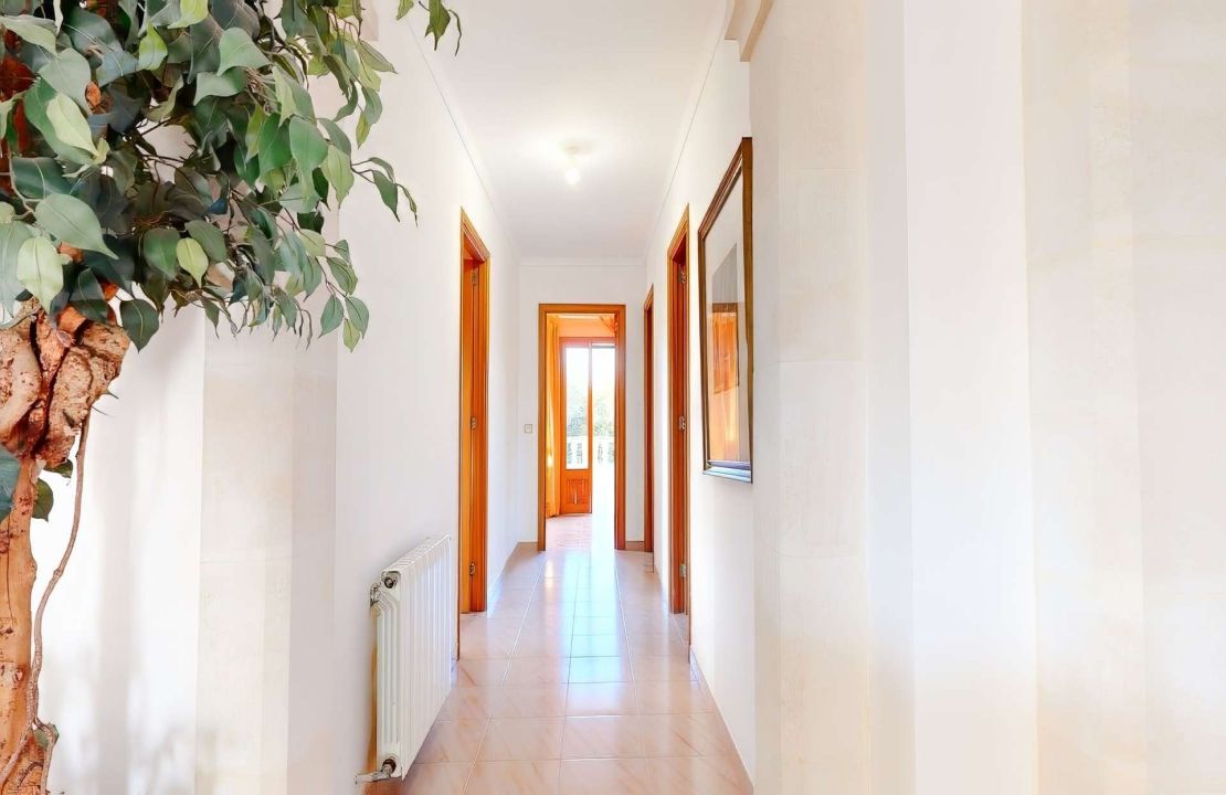Exclusive 7 bedroom Villa in Bonaire, Alcudia with pool and garages in top location