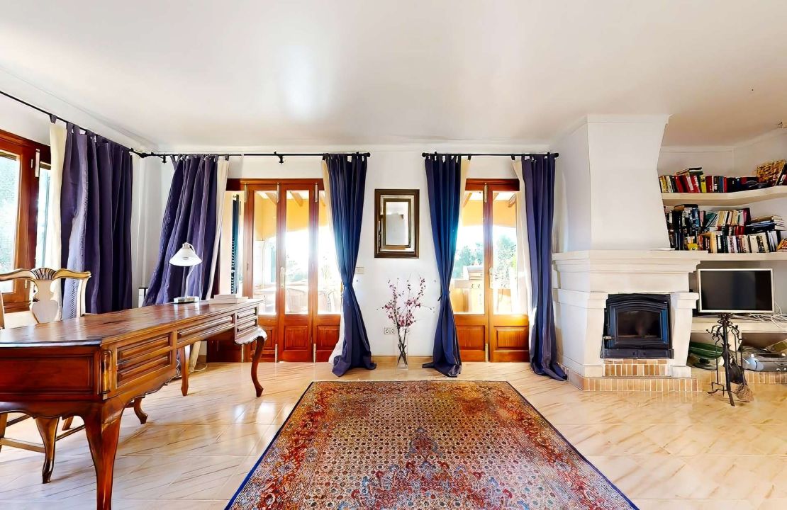 Exclusive 7 bedroom Villa in Bonaire, Alcudia with pool and garages in top location
