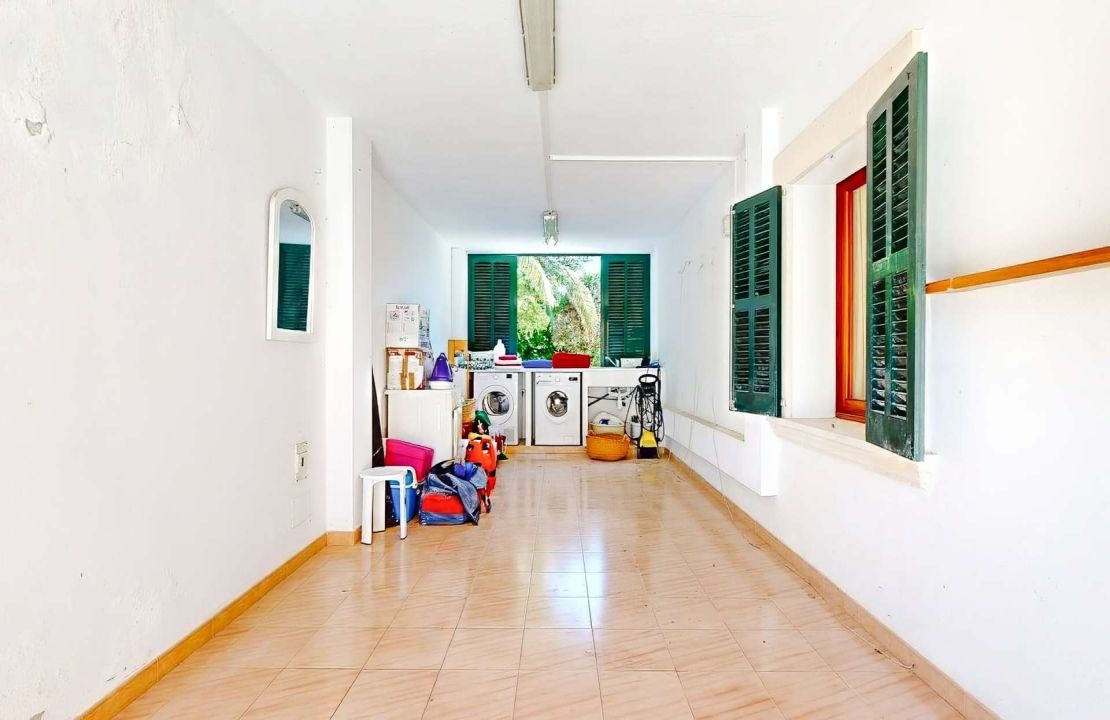 Exclusive 7 bedroom Villa in Bonaire, Alcudia with pool and garages in top location