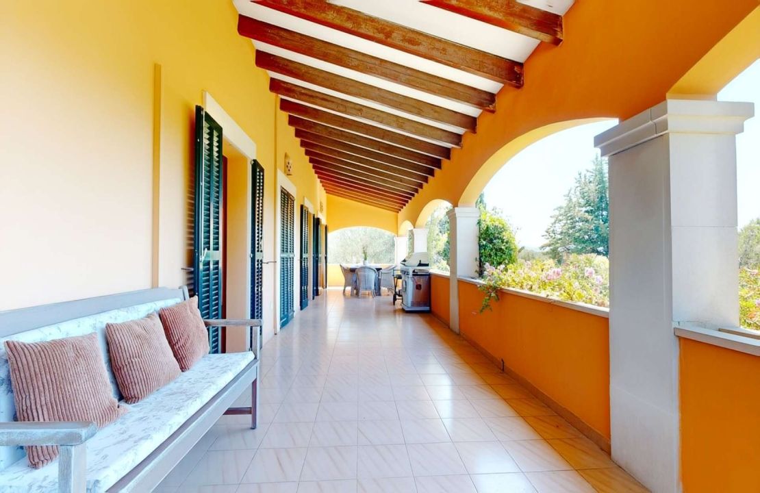 Exclusive 7 bedroom Villa in Bonaire, Alcudia with pool and garages in top location