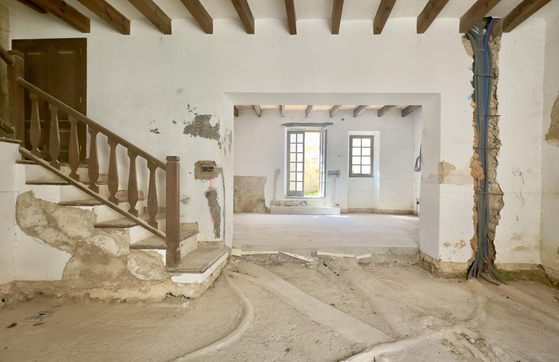 Renovation Project: Townhouse in Campanet, Mallorca with Approved Building Plans