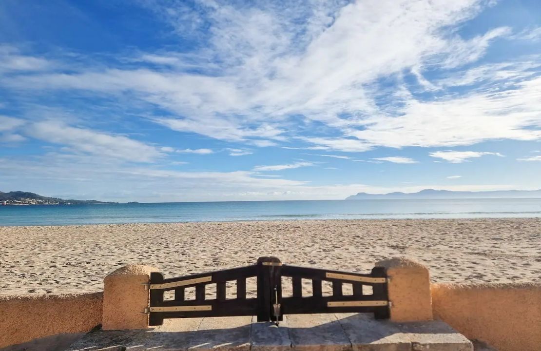 Appartement am Strand mit ETV-Lizenz in Puerto Alcudia Mallorca zu verkaufen