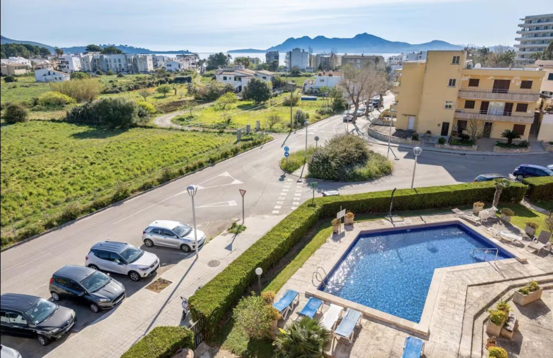 Bright apartment in Port Pollenca Mallorca close to the beach for sale