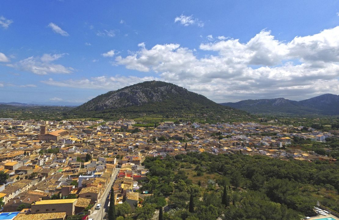 Duplex for long-term rent in Pollensa, Mallorca with terraces