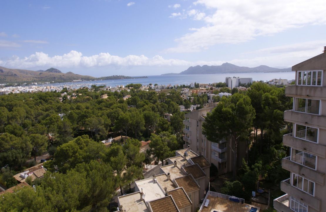 Fantastisches Duplex-Penthouse mit Panoramablick auf das Meer in Bellauba, Puerto Pollensa