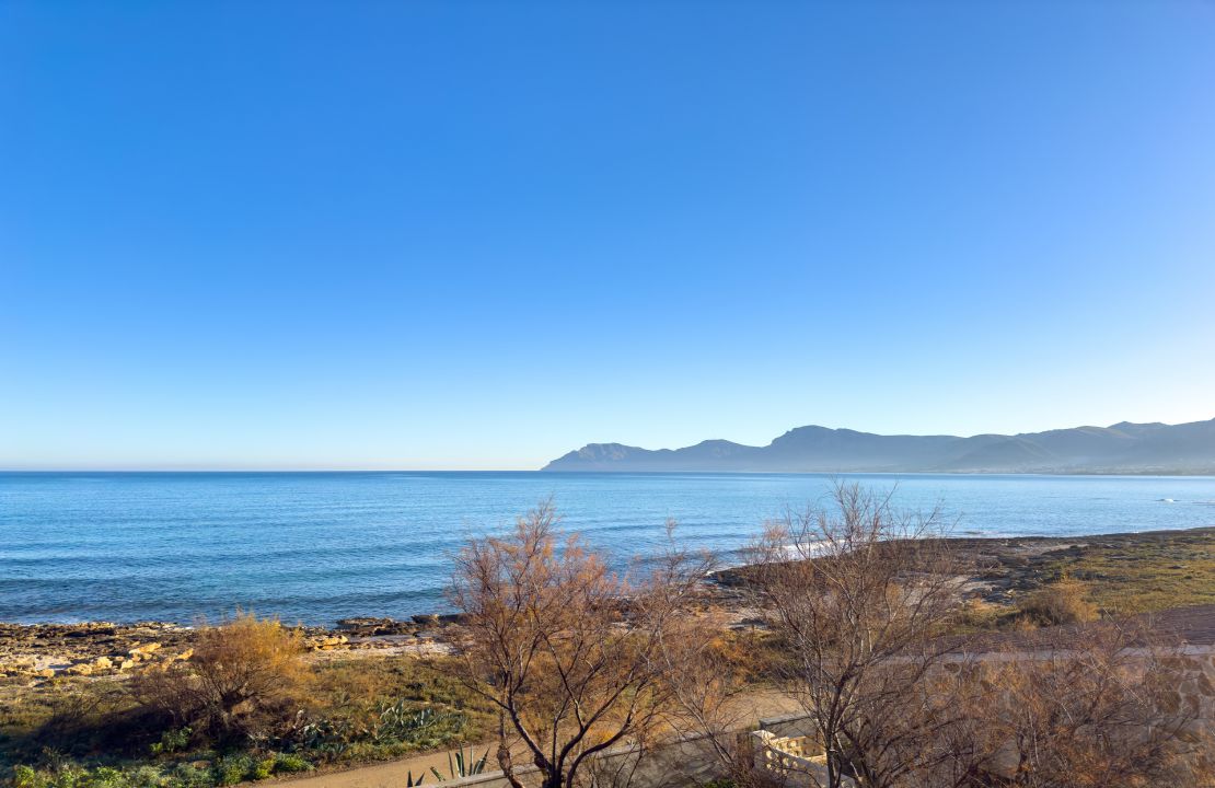 Villa en Son Serra de Marina Mallorca en alquiler de larga estancia enfrente del mar con piscina y cuatro dormitorios