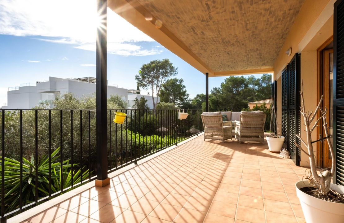 Apartamento en venta en Pollensa Mallorca con 4 dormitorios y piscina comunitaria