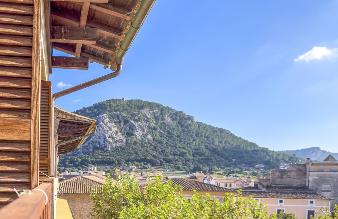 Ático en la Plaza Mayor de Pollensa con ascensor y vistas panorámicas