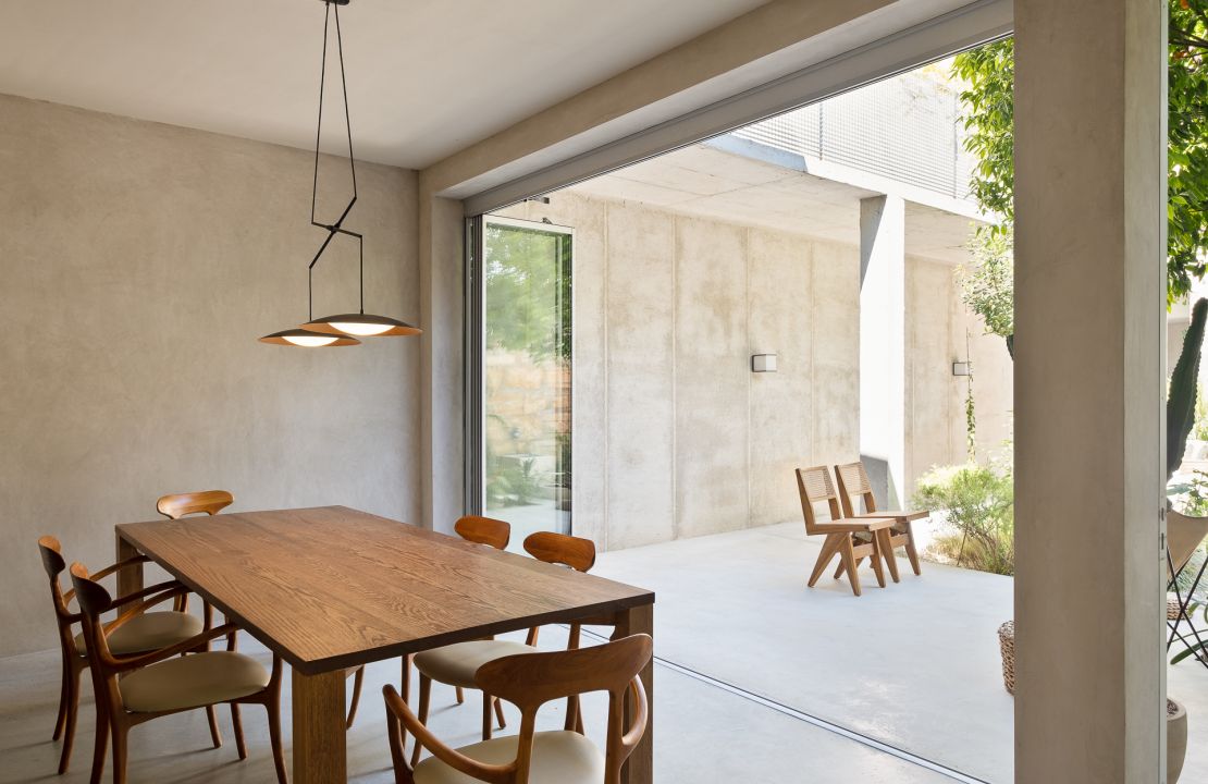 Designerhaus in Sa Pobla mit kleinem Pool, Garage und Gästeunterkunft